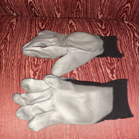 Ansell HyFlex 11-600 Size 10 Nylon Polyurethane Gloves XL Black 12 Pair - Picture 2 of 3